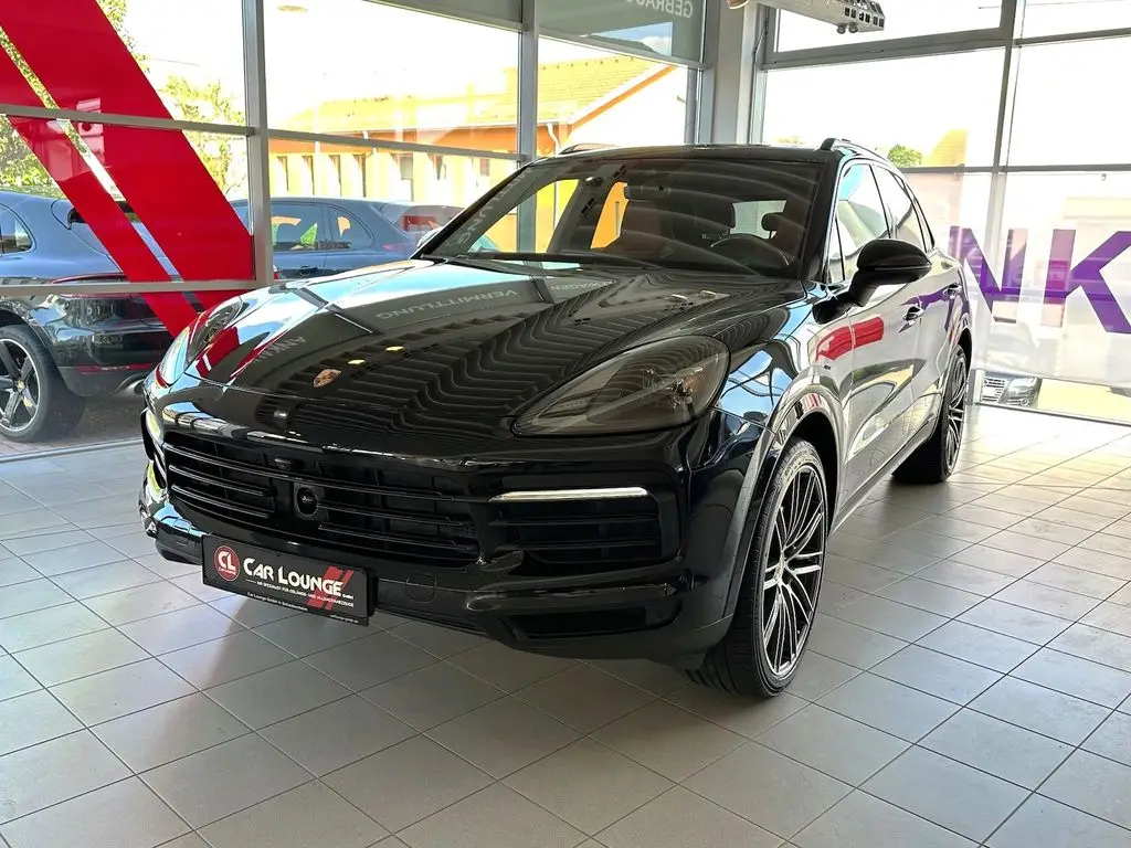 Photo 1 : Porsche Cayenne 2019 Petrol