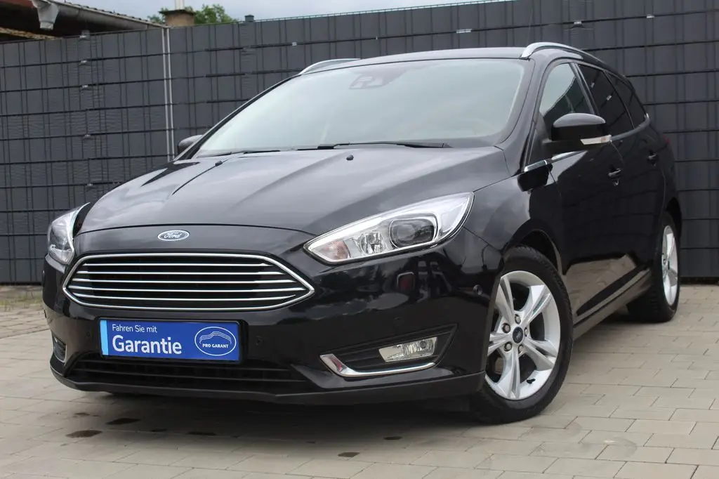 Photo 1 : Ford Focus 2015 Essence