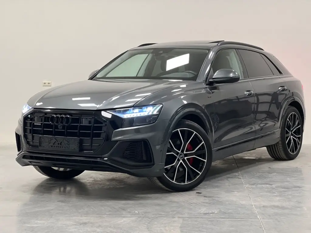 Photo 1 : Audi Q8 2019 Essence
