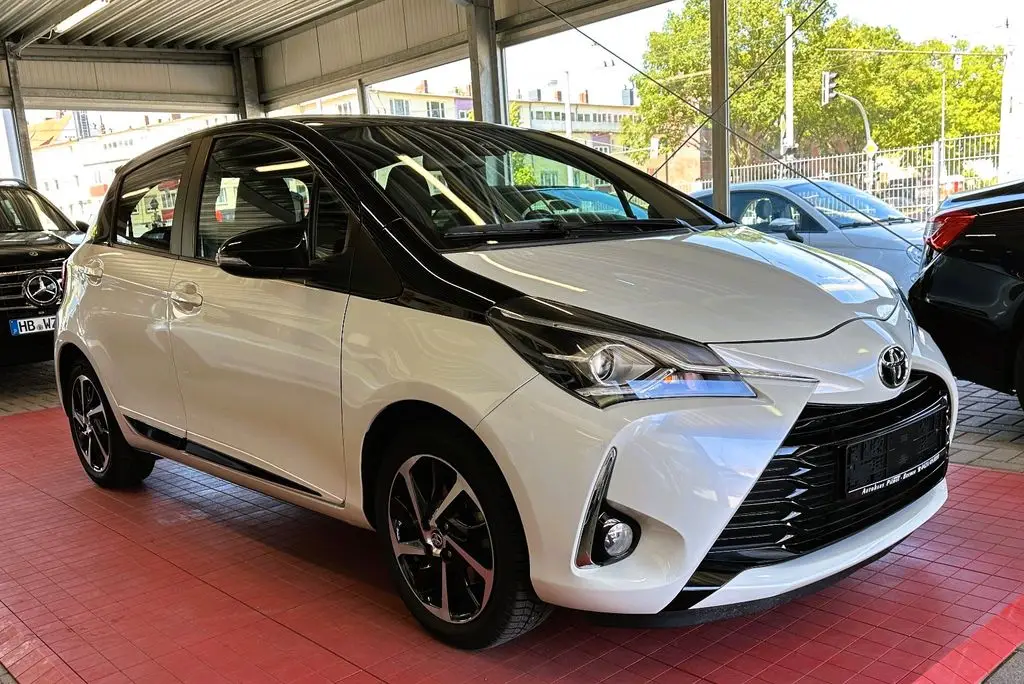 Photo 1 : Toyota Yaris 2020 Petrol
