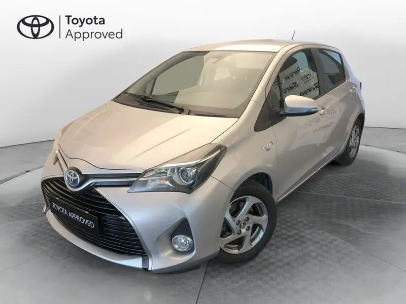 Photo 1 : Toyota Yaris 2015 Petrol