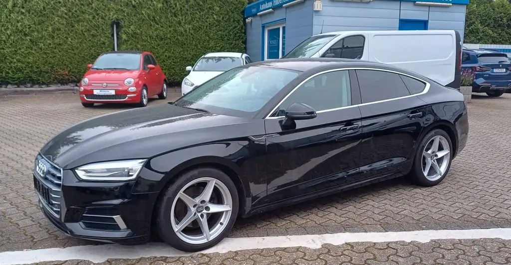 Photo 1 : Audi A5 2020 Petrol