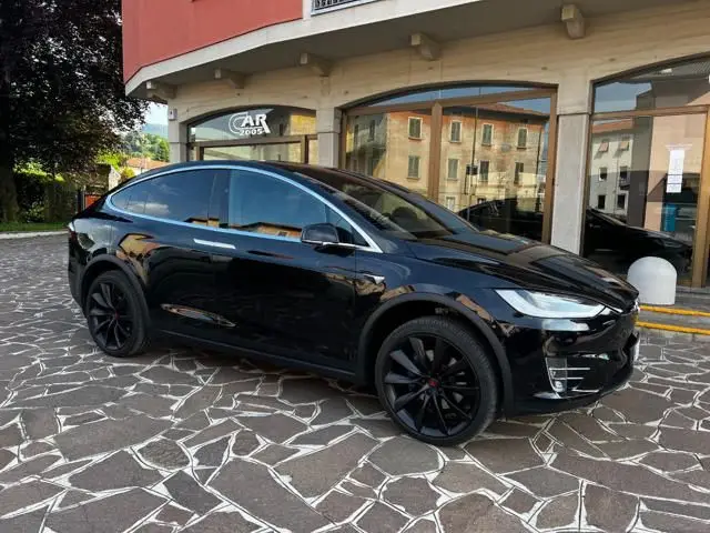 Photo 1 : Tesla Model X 2017 Non renseigné
