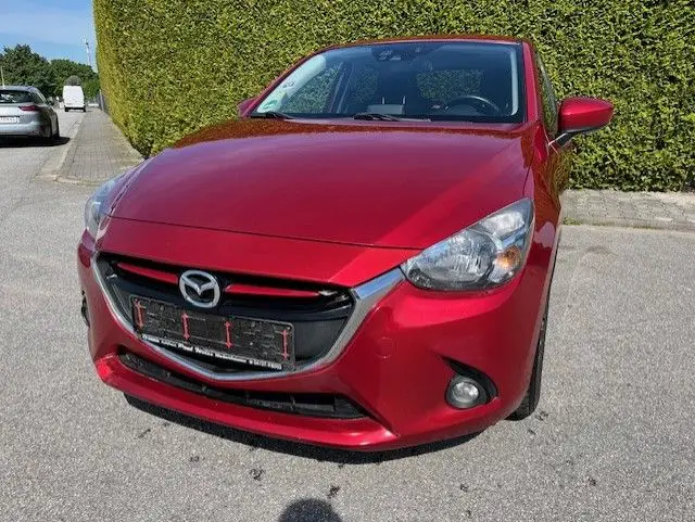 Photo 1 : Mazda 2 2015 Petrol