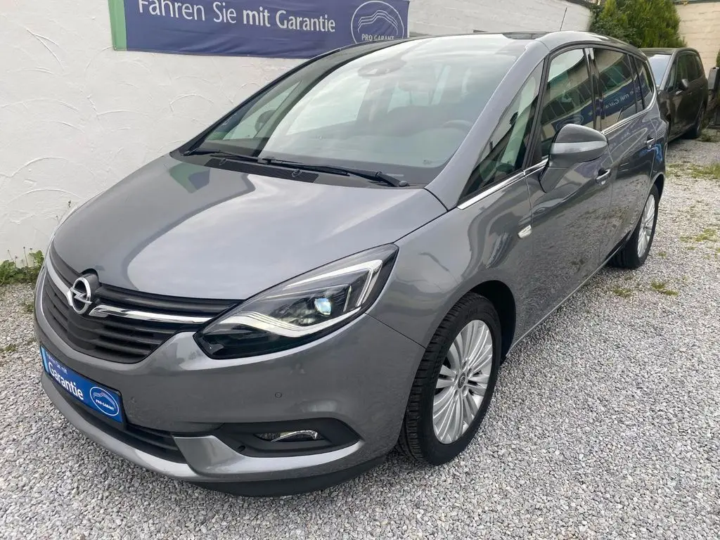Photo 1 : Opel Zafira 2018 Diesel