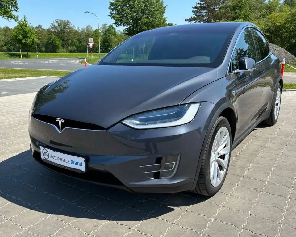 Photo 1 : Tesla Model X 2019 Non renseigné