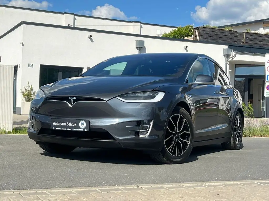 Photo 1 : Tesla Model X 2016 Non renseigné