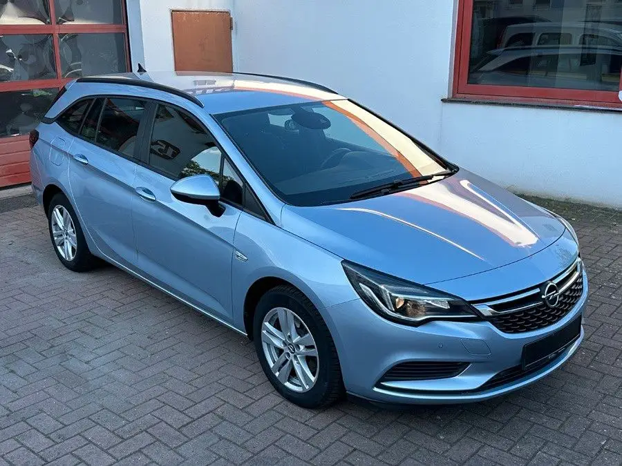 Photo 1 : Opel Astra 2019 Not specified