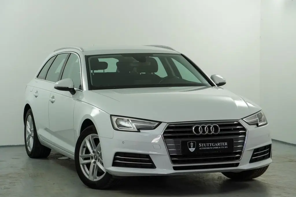 Photo 1 : Audi A4 2018 Not specified