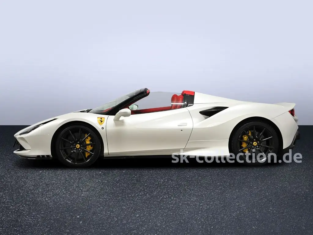 Photo 1 : Ferrari F8 2023 Petrol