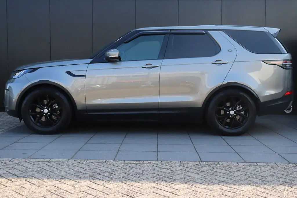 Photo 1 : Land Rover Discovery 2019 Not specified