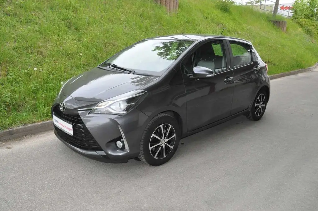 Photo 1 : Toyota Yaris 2018 Petrol