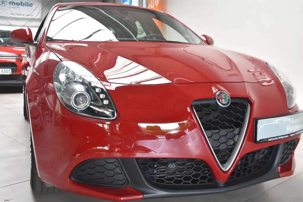 Photo 1 : Alfa Romeo Giulietta 2020 Petrol
