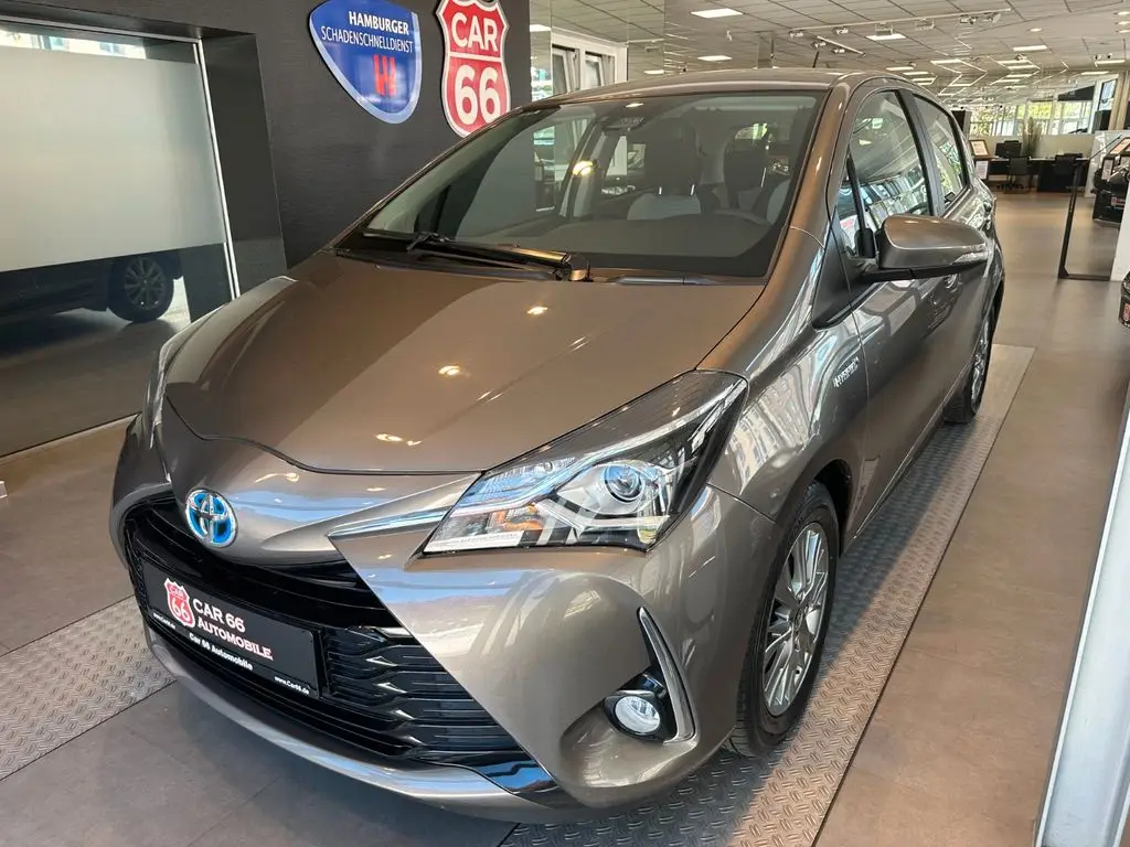 Photo 1 : Toyota Yaris 2017 Hybrid