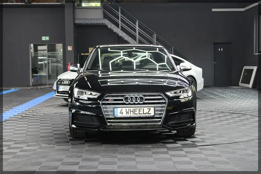 Photo 1 : Audi S4 2018 Essence