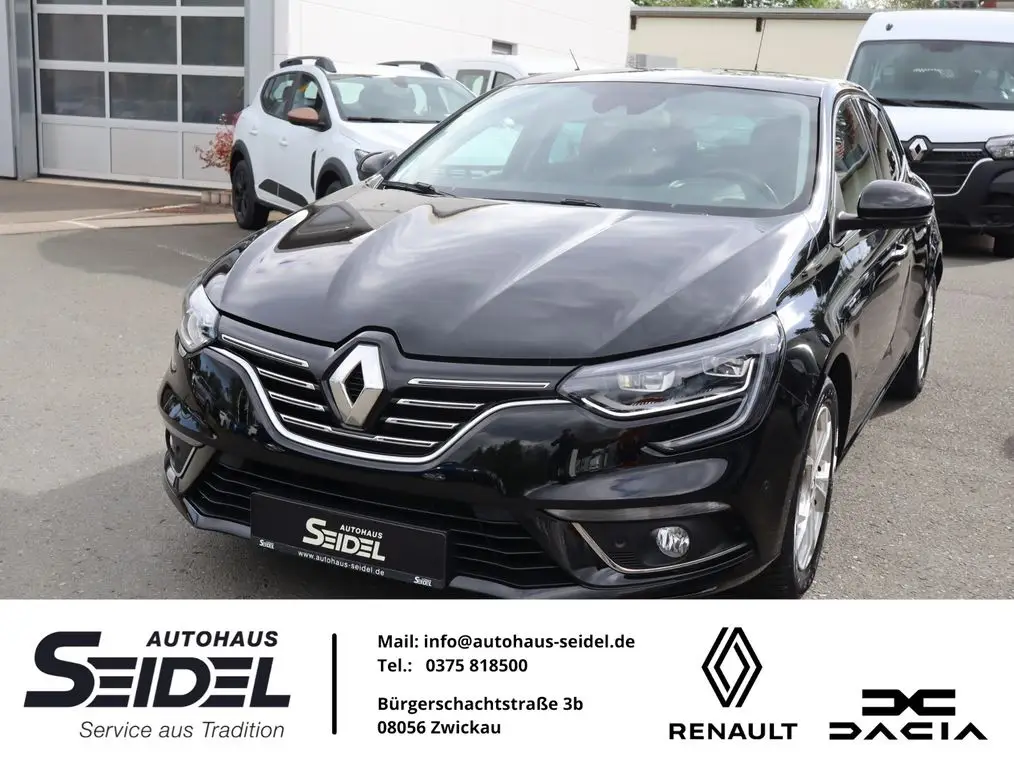 Photo 1 : Renault Megane 2016 Petrol