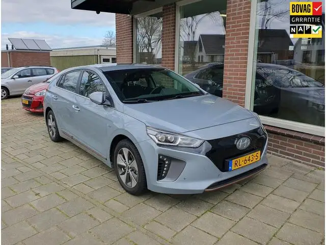 Photo 1 : Hyundai Ioniq 2018 Électrique