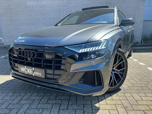 Photo 1 : Audi Q8 2019 Petrol