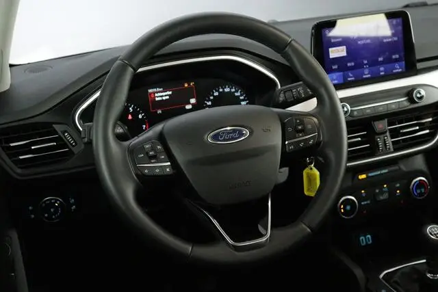 Photo 1 : Ford Focus 2021 Petrol