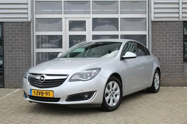 Opel Insignia 1.4 T EcoFLEX Business+ / Leer / Navigatie / N.A.P.