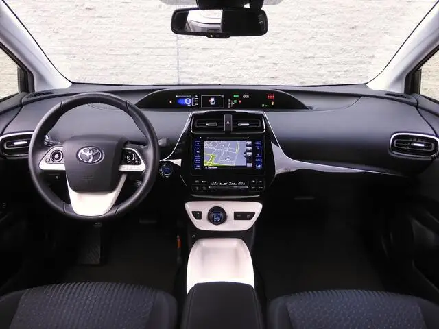 Photo 1 : Toyota Prius 2016 Hybrid