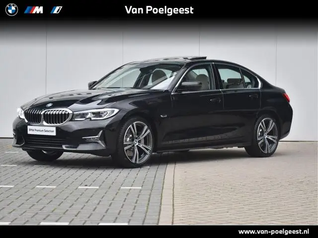 Photo 1 : BMW SERIE 3 Sedan 330e High Executive Luxury Line