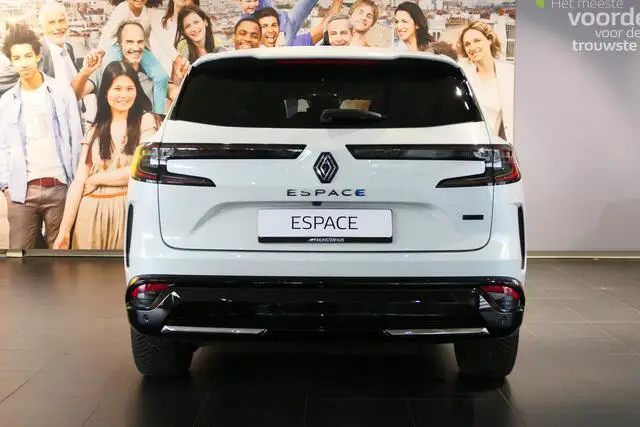 Photo 1 : Renault Espace 2023 Hybrid