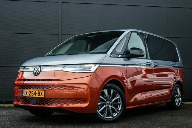 Photo 1 : Volkswagen Multivan 2021 Hybride