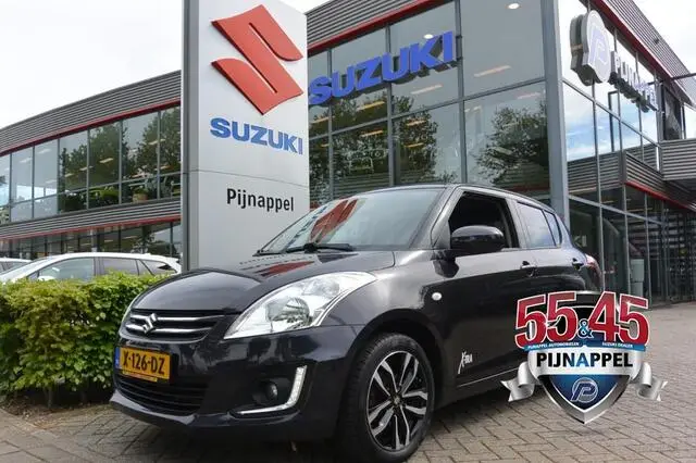 Photo 1 : Suzuki Swift 2015 Petrol