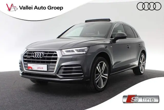 Photo 1 : Audi Q5 2019 Petrol