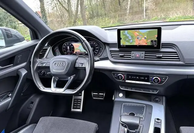 Photo 1 : Audi Q5 2017 Essence