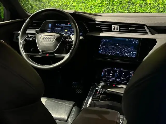 Photo 1 : Audi E-tron 2019 Electric