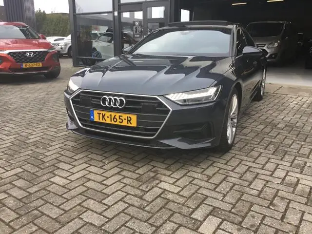 Photo 1 : Audi A7 2018 Petrol