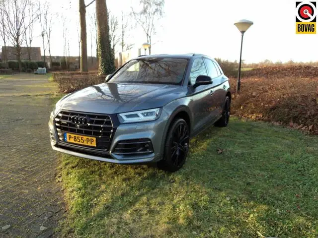 Photo 1 : Audi Q5 2018 Petrol