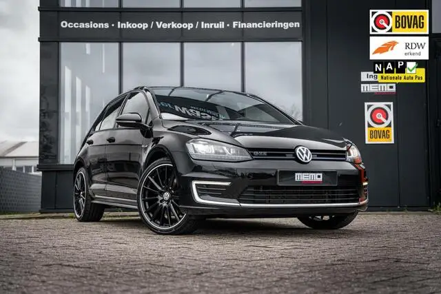 Photo 1 : Volkswagen Golf 2015 Hybrid