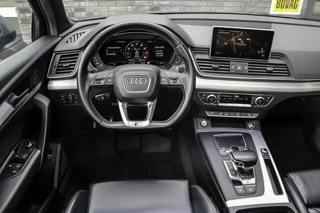 Photo 1 : Audi Q5 2017 Petrol