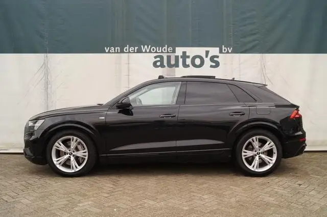 Photo 1 : Audi Q8 2022 Hybride