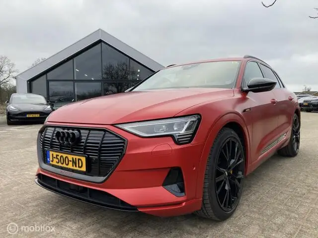 Photo 1 : Audi E-tron 2018 Electric