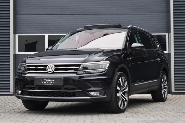 Photo 1 : Volkswagen Tiguan 2018 Essence