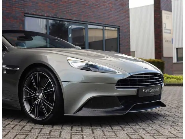 Photo 1 : Aston Martin Vanquish 2015 Essence