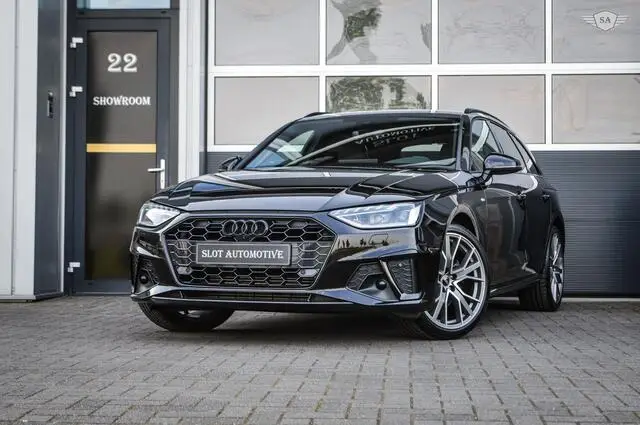 Photo 1 : Audi A4 2019 Petrol