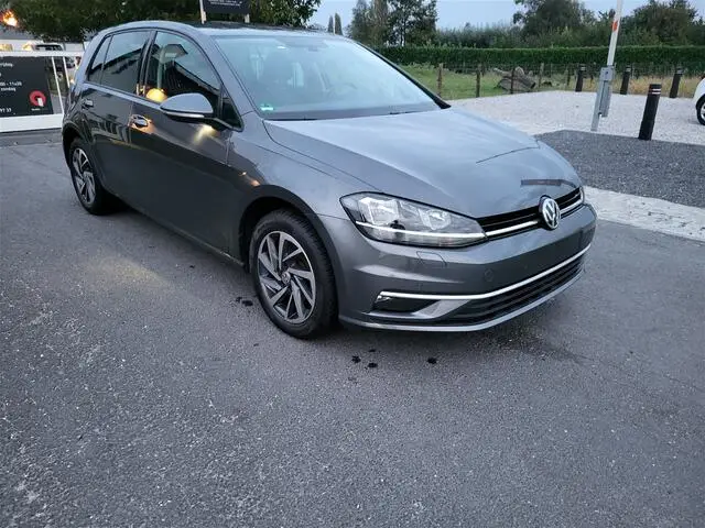 Photo 1 : Volkswagen Golf 2018 Petrol