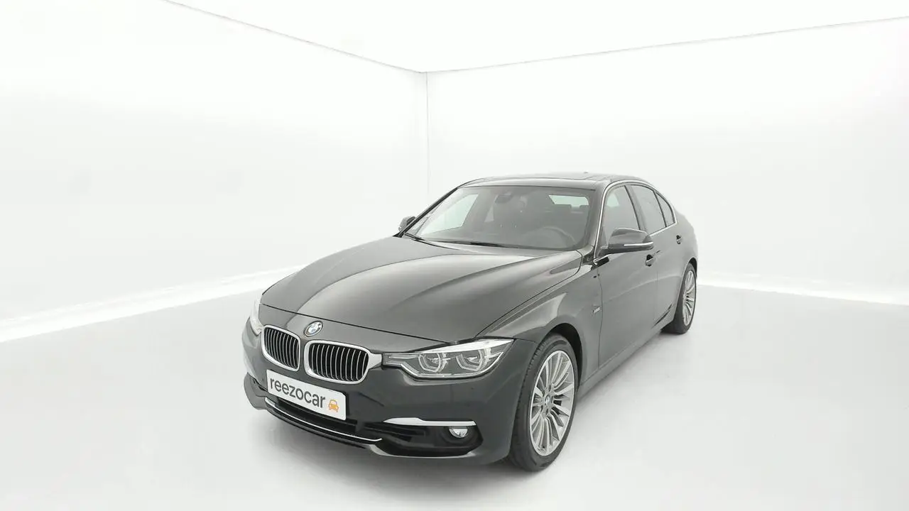 Photo 1 : BMW SERIE 3 318i 136 ch BVA8 Luxury Ultimate